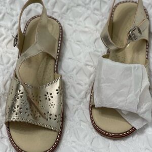Brand new leather kids sandals from Spain